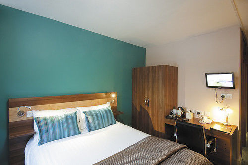 The Cedars Hotel Wokingham Bagian luar foto
