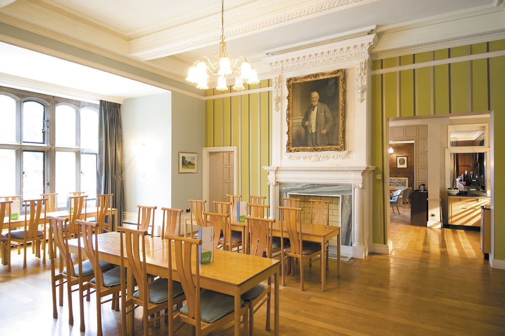 The Cedars Hotel Wokingham Bagian luar foto